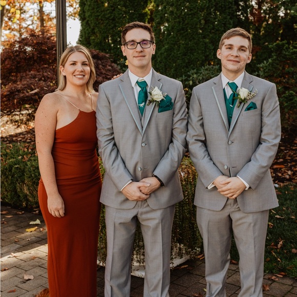 Lexi Chain Gown in Rust PERFECT DRY-CLEANED CONDITION Size Medium - Picture 1 of 4